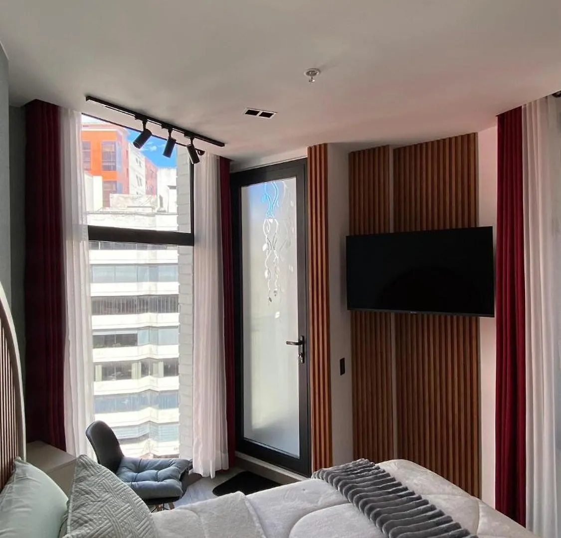 Torre Pontina Building In Carolina Apartamento Quito